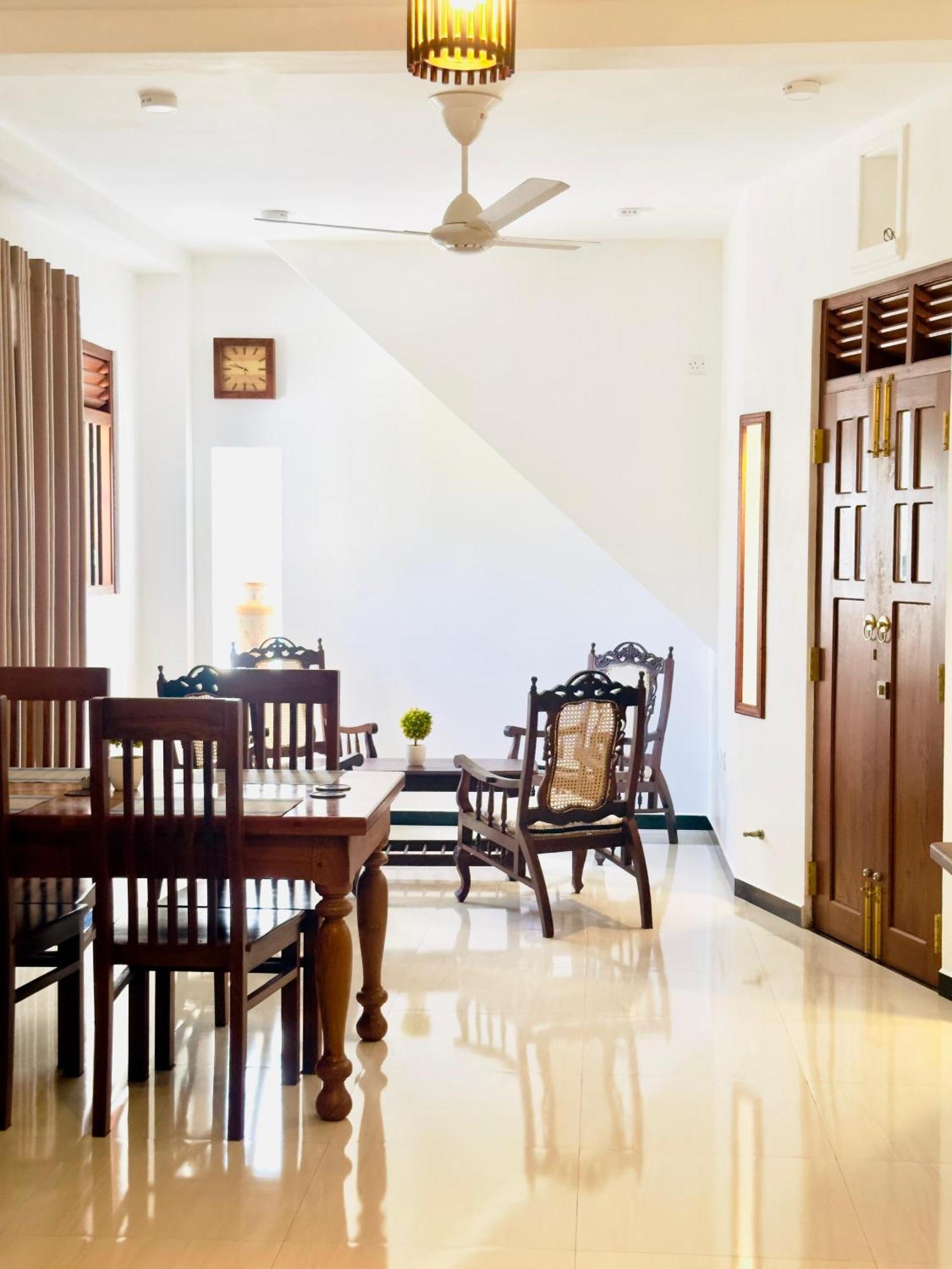 Halcyon Rest Villa Hikkaduwa Buitenkant foto