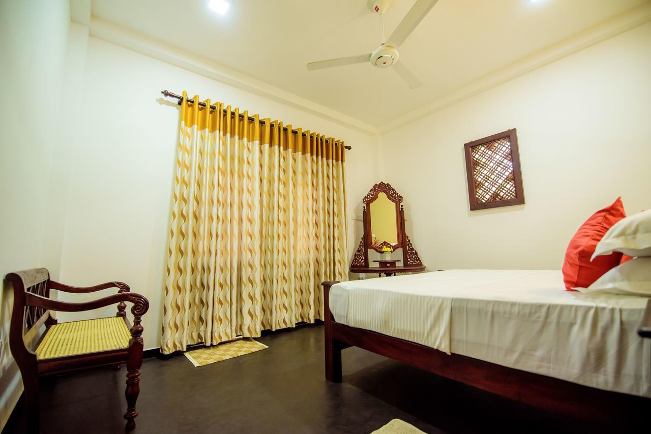 Halcyon Rest Villa Hikkaduwa Buitenkant foto
