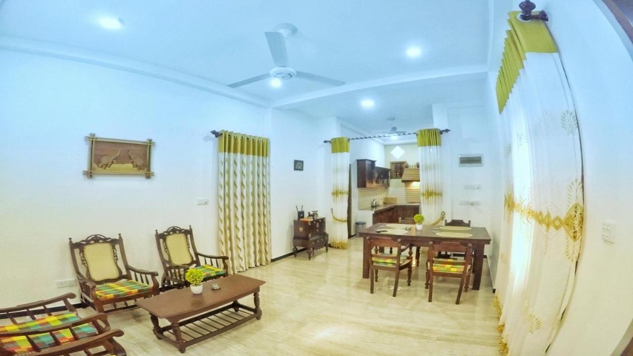 Halcyon Rest Villa Hikkaduwa Buitenkant foto