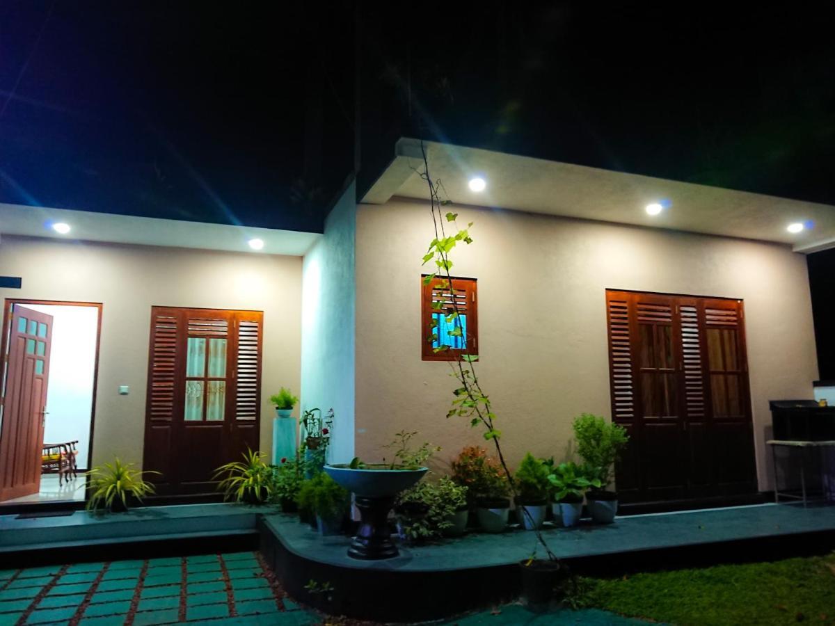Halcyon Rest Villa Hikkaduwa Buitenkant foto